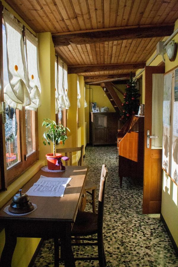 B&B Casa Quaroni Anzino Bagian luar foto
