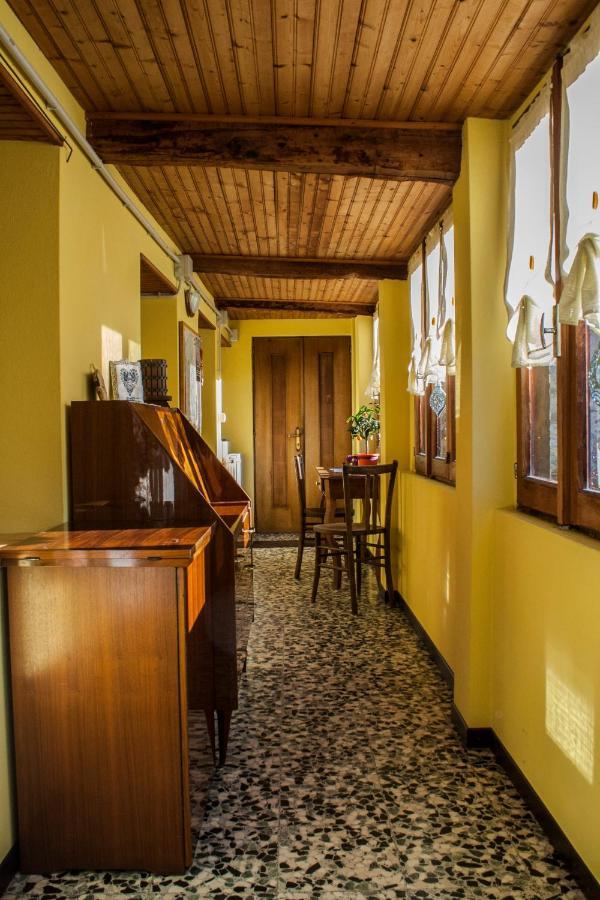 B&B Casa Quaroni Anzino Bagian luar foto