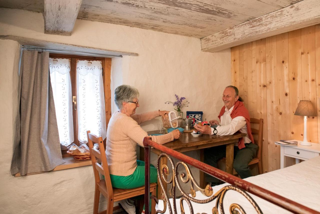 B&B Casa Quaroni Anzino Bagian luar foto