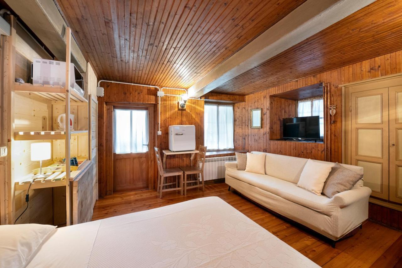 B&B Casa Quaroni Anzino Bagian luar foto